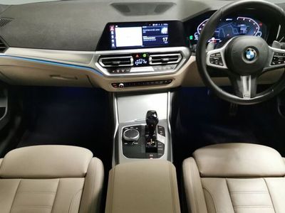 BMW 330e