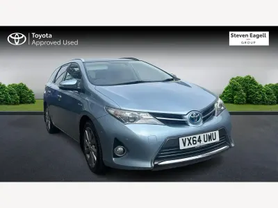 Used Toyota Auris Hybrid