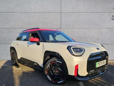 Used Mini Cooper 186 kW (254 HP) 2025 White Hatchback