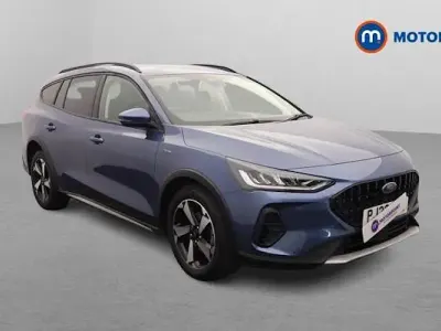 Used Ford Focus Active 155 HP (114 kW) 2023 Blue Estate