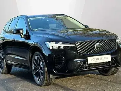 Używany Volvo XC60 Plus 250 KM (183 kW) 2025 Szary SUV