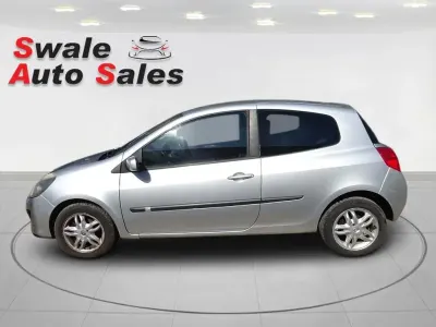Used Renault Clio Dynamique 98 HP (72 kW) 2007 Silver Hatchback