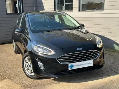 Używany Ford Fiesta Zetec 85 KM (62 kW) 2019 Czarny Hatchback