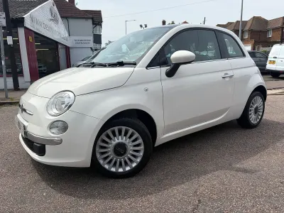 Used Fiat 500 Lounge 69 HP (50 kW) 2014 White Hatchback