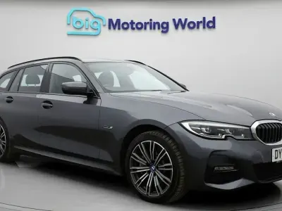 Begagnad BMW 330e M Sport 292 HK (214 kW) 2022 Grå Kombi