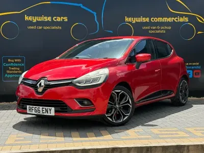 Used Renault Clio Dynamique 120 HP (88 kW) 2016 Red Hatchback