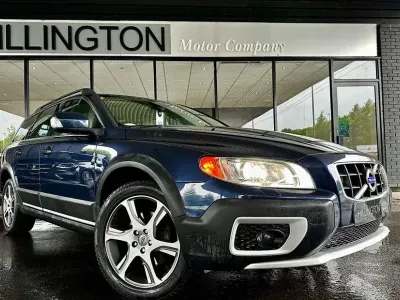 Used Volvo XC70 SE Lux 215 HP (158 kW) 2012 Blue Estate