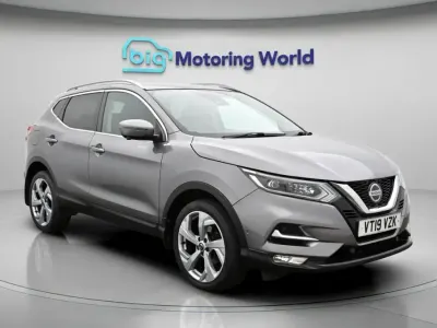 Begagnad Nissan Qashqai S 140 HK (102 kW) 2019 Grå SUV