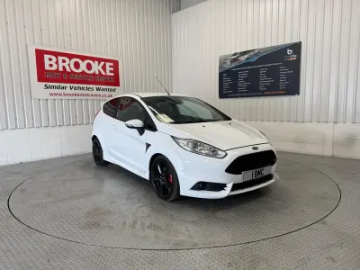Used Ford Fiesta ST 182 HP (133 kW) 2017 White Hatchback