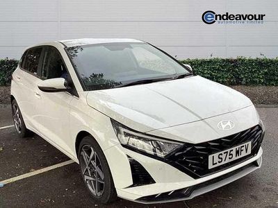 Used Hyundai i20 Premium 90 HP (66 kW) 2025 White Hatchback