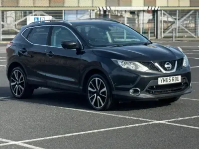 Używany Nissan Qashqai Tekna 115 KM (84 kW) 2016 Czarny SUV
