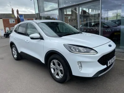 Używany Ford Kuga Zetec 120 KM (88 kW) 2021 Biały SUV
