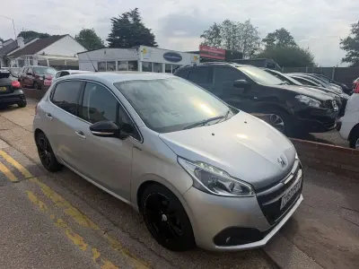 Used Peugeot 208 GT-line 2017 Silver Hatchback