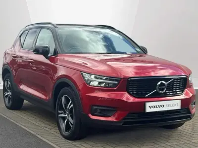 Used Volvo XC40 R-Design 161 HP (118 kW) 2021 Red SUV