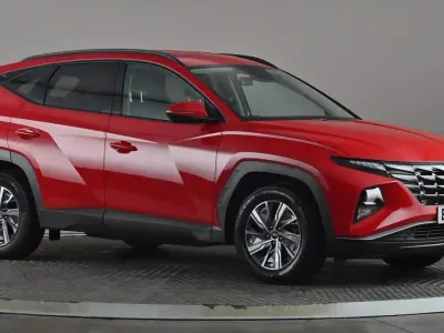 Gebraucht Hyundai Tucson SE 150 PS (110 kW) 2023 Rot SUV