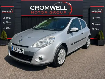 Second-hand Renault Clio II 75 CP (55 kW) 2011 Argintiu Hatchback