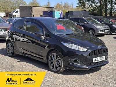 Usado Ford Fiesta ST-Line 100 HP (73 kW) 2017 Preto Citadino