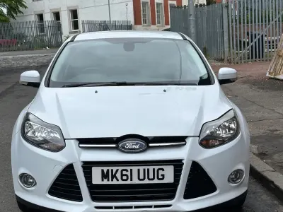 Used Ford Focus Titanium 2011 White Hatchback