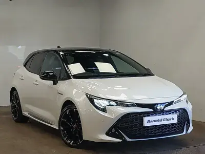 Begagnad Toyota Corolla Sport 184 HK (135 kW) 2020 Vit Halvkombi