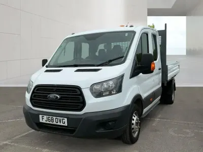Usado Ford Transit 130 HP (95 kW) 2018 Branco Sedan