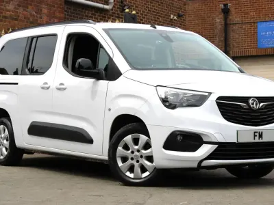 Used Vauxhall Combo Design Edition 100 kW (136 HP) 2023 White MPV
