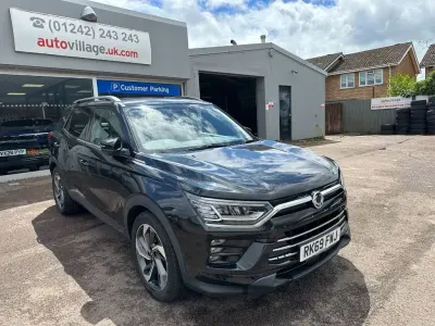 Used SsangYong Korando 136 HP (100 kW) 2019 Black Estate