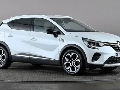 Używany Renault Captur Techno 143 KM (105 kW) 2023 Biały SUV