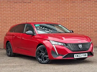 Used Peugeot 308 Allure Premium 131 HP (96 kW) 2023 Red Estate
