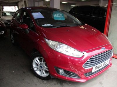 Used Ford Fiesta Zetec 82 HP (60 kW) 2014 Red Hatchback