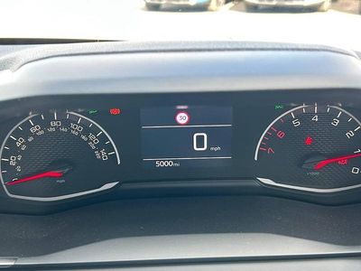 Used Peugeot 208 Style 99 HP (72 kW) 2025 Yellow Hatchback