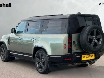 Usado Land Rover Defender HSE Dynamic 300 CV (220 kW) 2023 Verde SUV