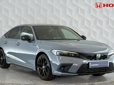 Używany Honda Civic Sport 181 KM (133 kW) 2025 Szary Hatchback