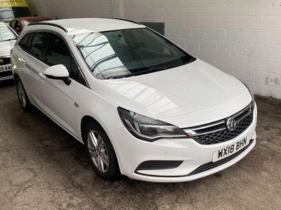 Used Vauxhall Astra 2018 White Estate