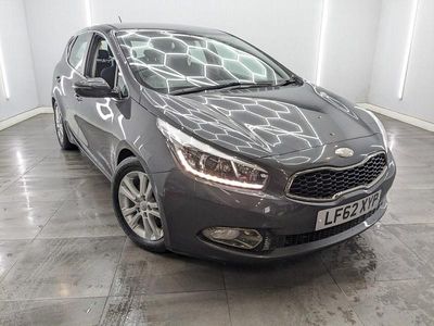 Used Kia Ceed 126 HP (92 kW) 2012 Silver Hatchback