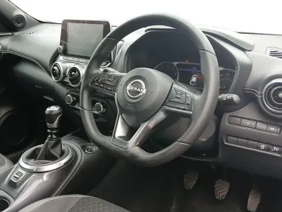 Used Nissan Juke N-Connecta 114 HP (83 kW) 2023 Grey SUV