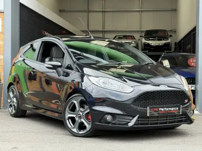 Usado Ford Fiesta ST 182 HP (133 kW) 2015 Preto Citadino