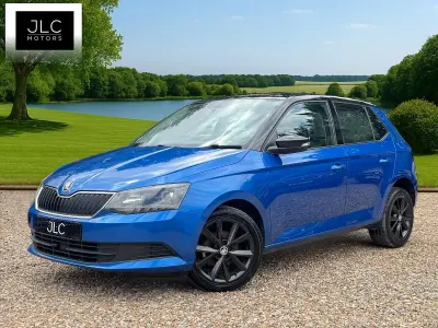 Used Skoda Fabia Colour Edition 90 HP (66 kW) 2017 Blue Hatchback