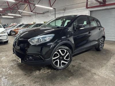 Used Renault Captur Dynamique 90 HP (66 kW) 2015 Black SUV