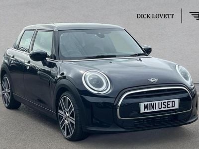 Begagnad Mini Cooper Exclusive 134 HK (98 kW) 2023 Svart Halvkombi
