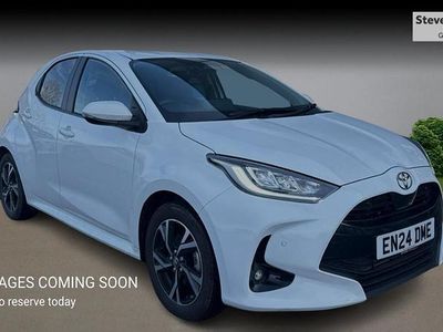 Used Toyota Yaris Hybrid Design 116 HP (85 kW) 2024 White Hatchback
