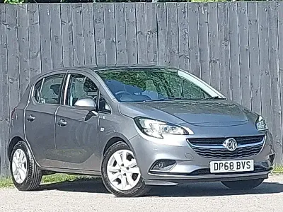 Begagnad Vauxhall Corsa Design Edition 90 HK (66 kW) 2019 Grå Halvkombi