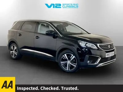 Käytetty Peugeot 5008 GT-line 130 HP (95 kW) 2020 Musta Katumaasturi