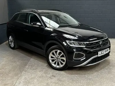 Used VW T-Roc Life 150 HP (110 kW) 2022 Black SUV