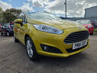 Used Ford Fiesta Zetec 82 HP (60 kW) 2016 Yellow Hatchback