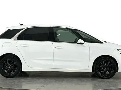 Used Citroën C4 SpaceTourer Flair 2019 White MPV