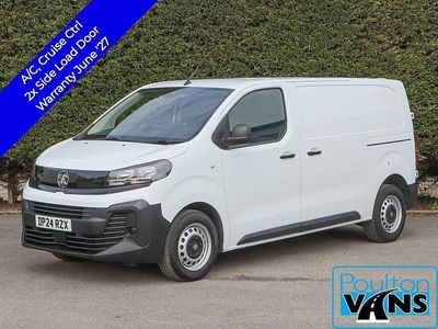 Used Vauxhall Vivaro 120 HP (88 kW) 2024 White MPV