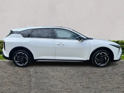 Used Kia K4 GT-Line S 115 HP (84 kW) 2026 Snow white prl Hatchback