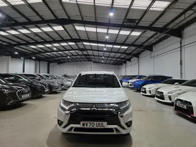 Begagnad Mitsubishi Outlander P-HEV