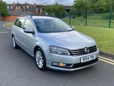 Used VW Passat Executive 105 HP (77 kW) 2014 Silver Estate