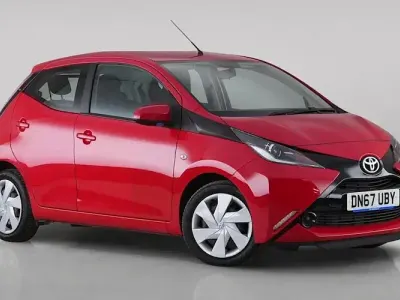 Used Toyota Aygo X-play 69 HP (50 kW) 2017 Red Hatchback